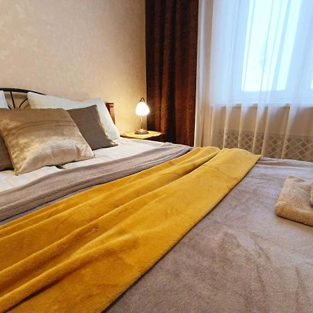 Old Town Retreat With Stunning Views 2 Bedroom Apartment Nearby The Church Of Saint Peter Rīga Exterior foto