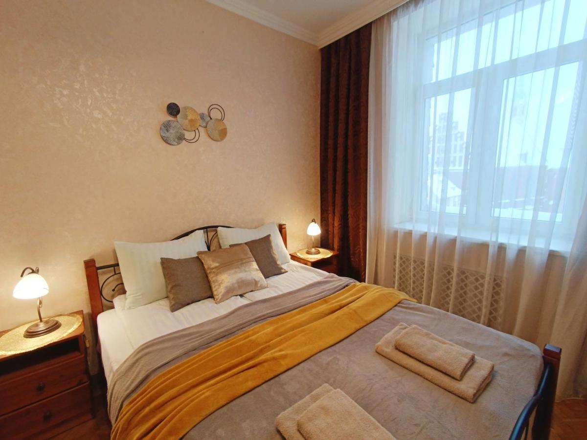 Old Town Retreat With Stunning Views 2 Bedroom Apartment Nearby The Church Of Saint Peter Rīga Exterior foto
