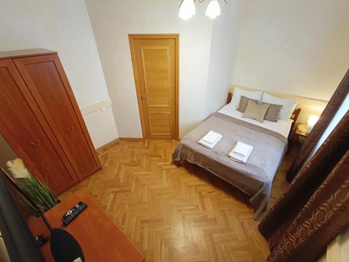 Old Town Retreat With Stunning Views 2 Bedroom Apartment Nearby The Church Of Saint Peter Rīga Exterior foto